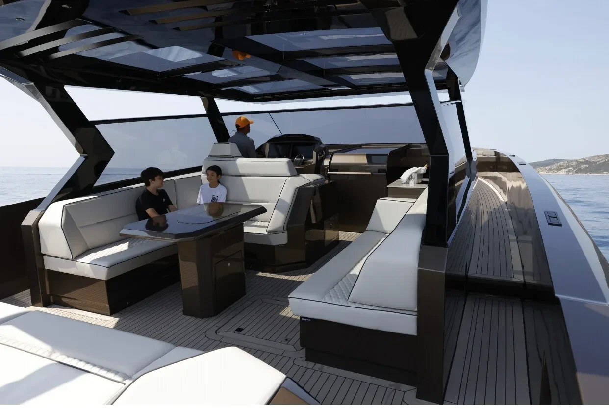 Vanquish VQ58, photo 10 location yacht Cannes