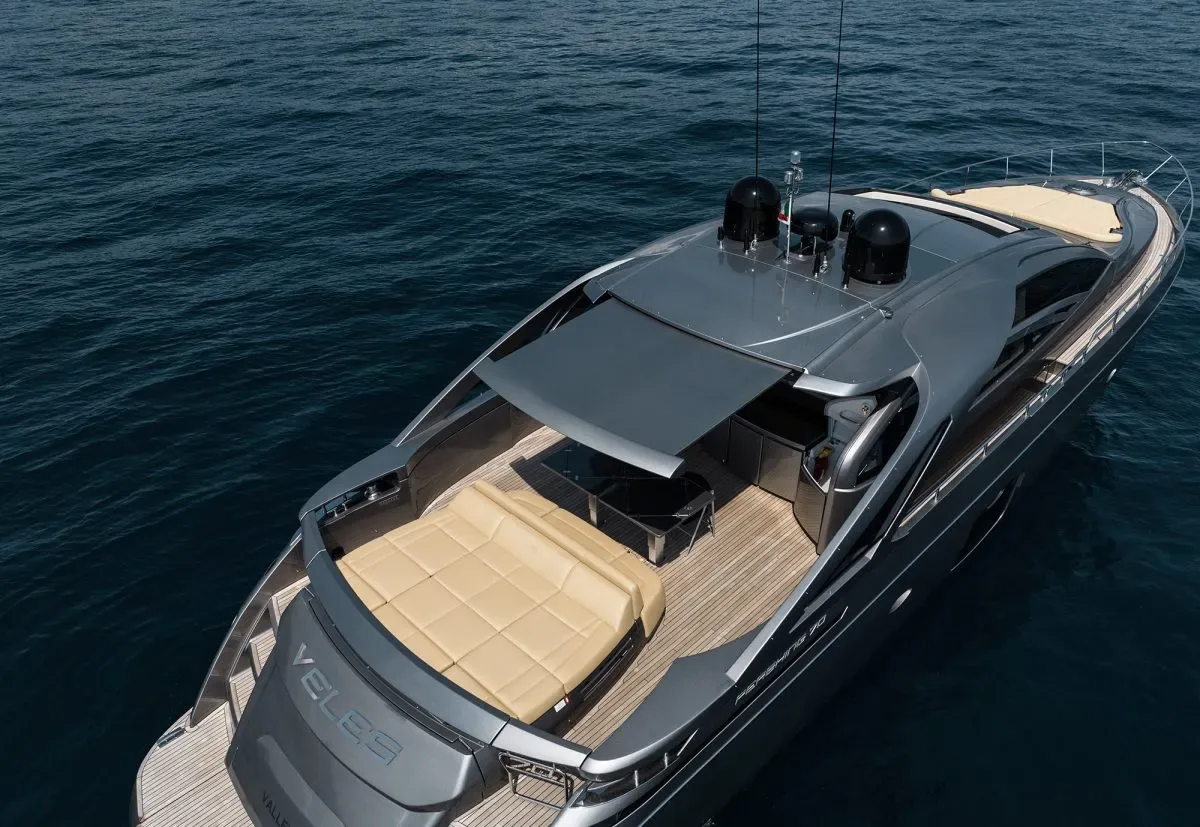 VELES - photo 10 yacht charter Cannes