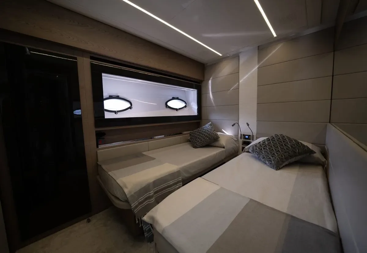 VELES - photo 19 yacht charter Cannes