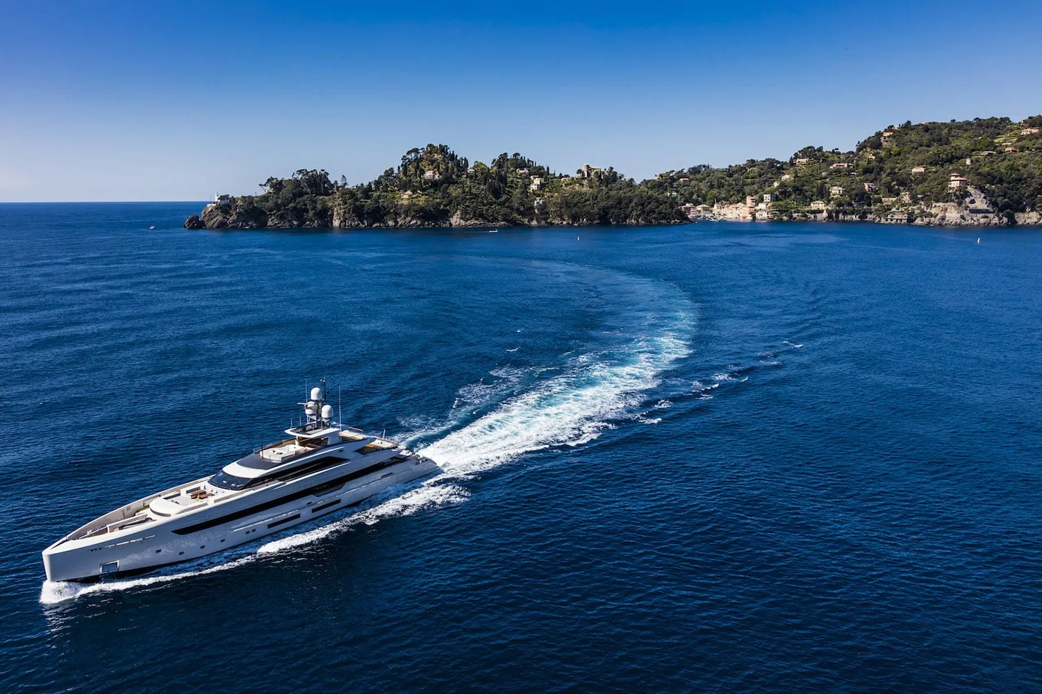 VERTIGE - photo 4 yacht charter Cannes