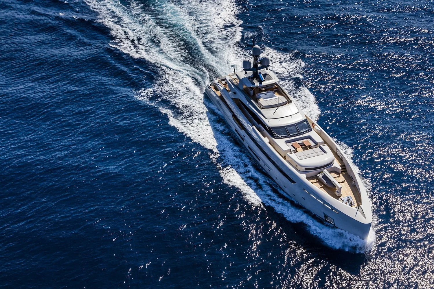 VERTIGE - photo 5 yacht charter Cannes