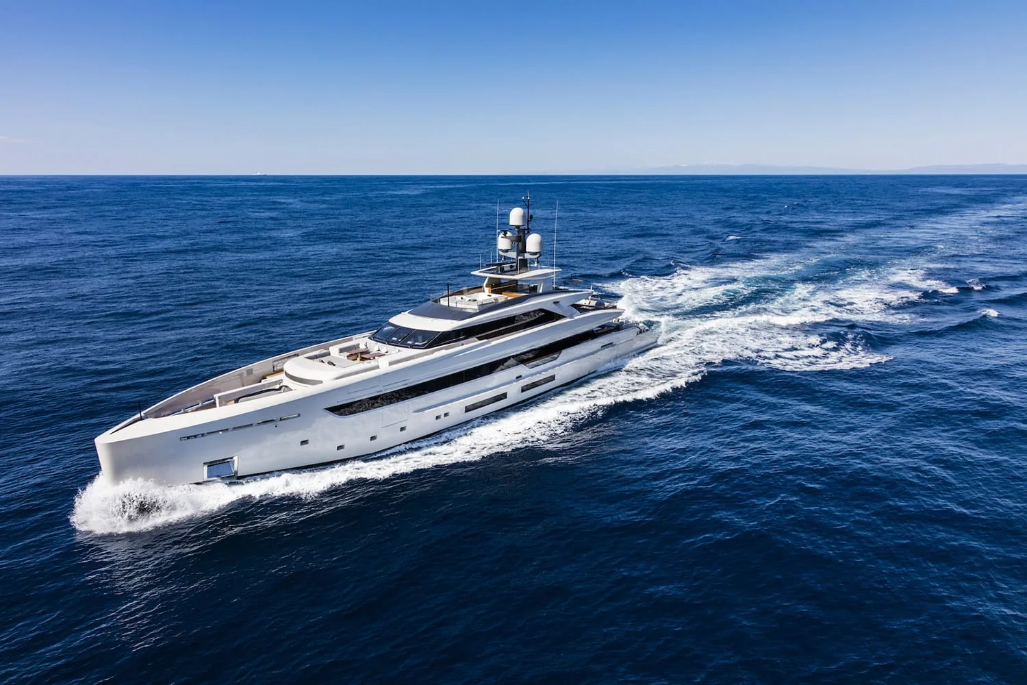VERTIGE - photo 6 yacht charter Cannes