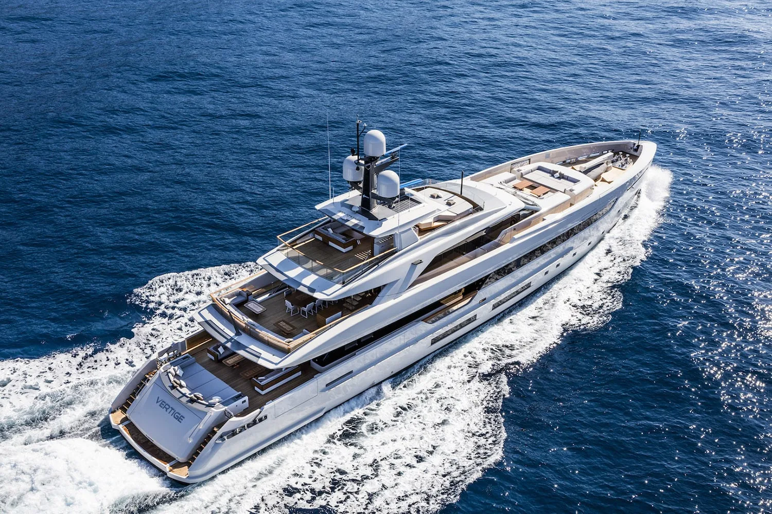 VERTIGE - photo 9 yacht charter Cannes