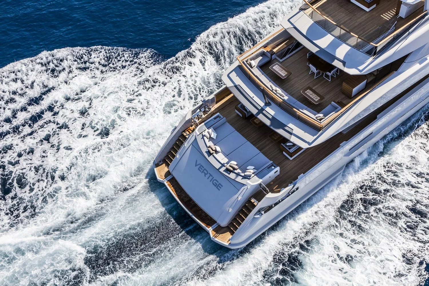 VERTIGE - photo 13 yacht charter Cannes