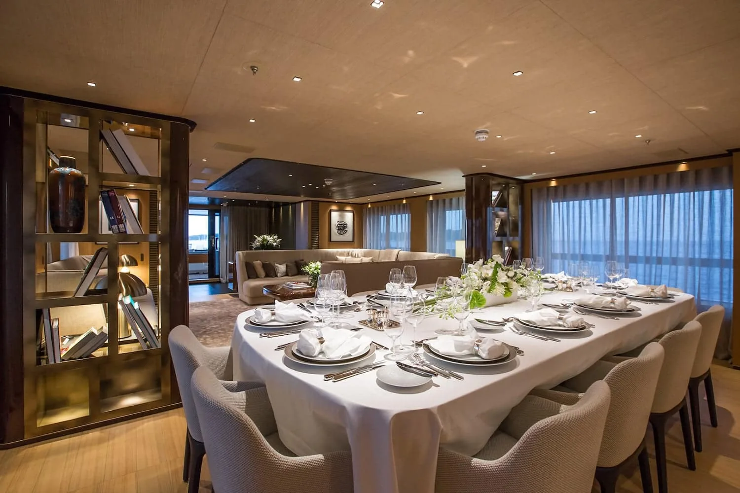 VERTIGE - photo 31 yacht charter Cannes