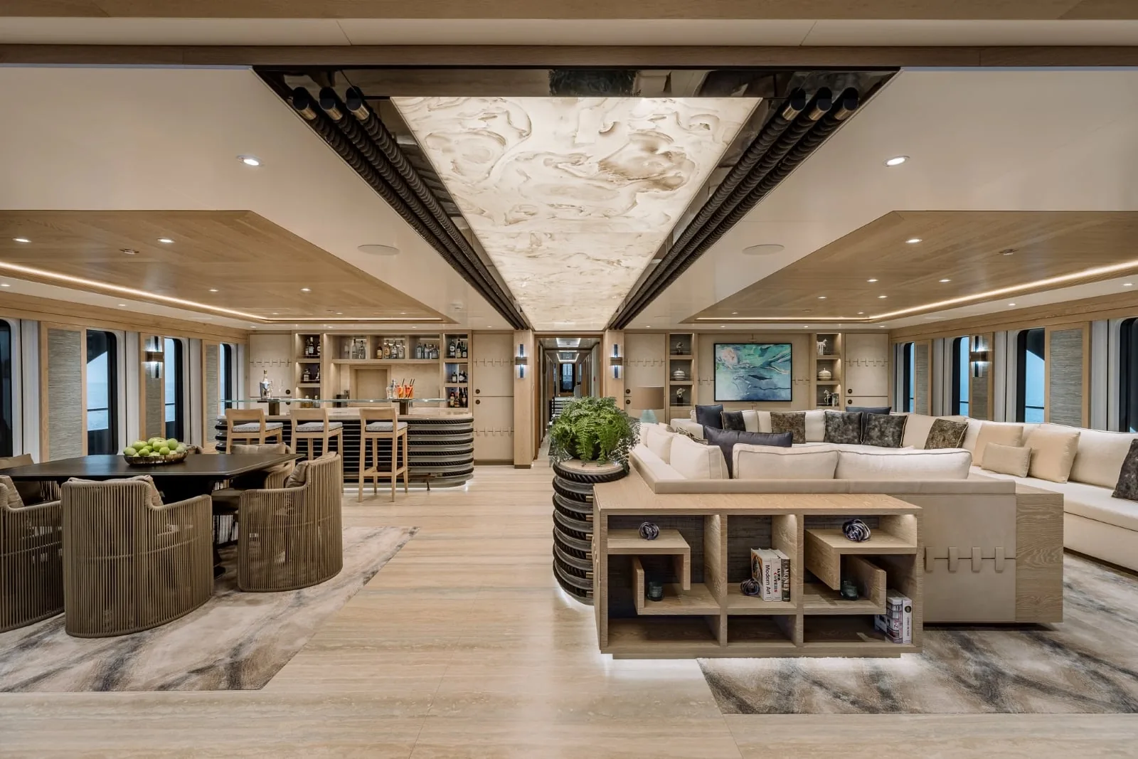 VICTORIOUS - photo 11 yacht charter Cannes