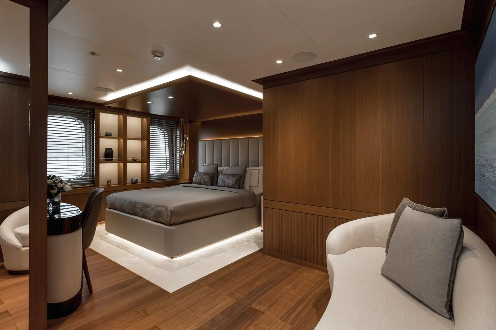 VICTORIOUS - photo 20 yacht charter Cannes
