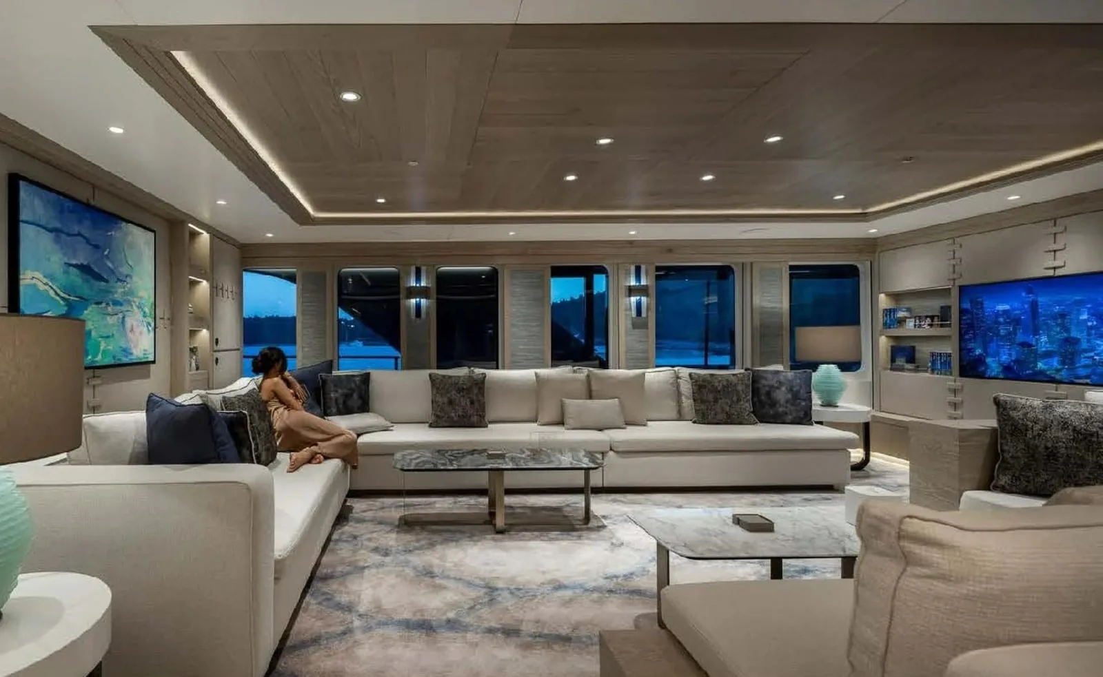 VICTORIOUS - photo 21 yacht charter Cannes