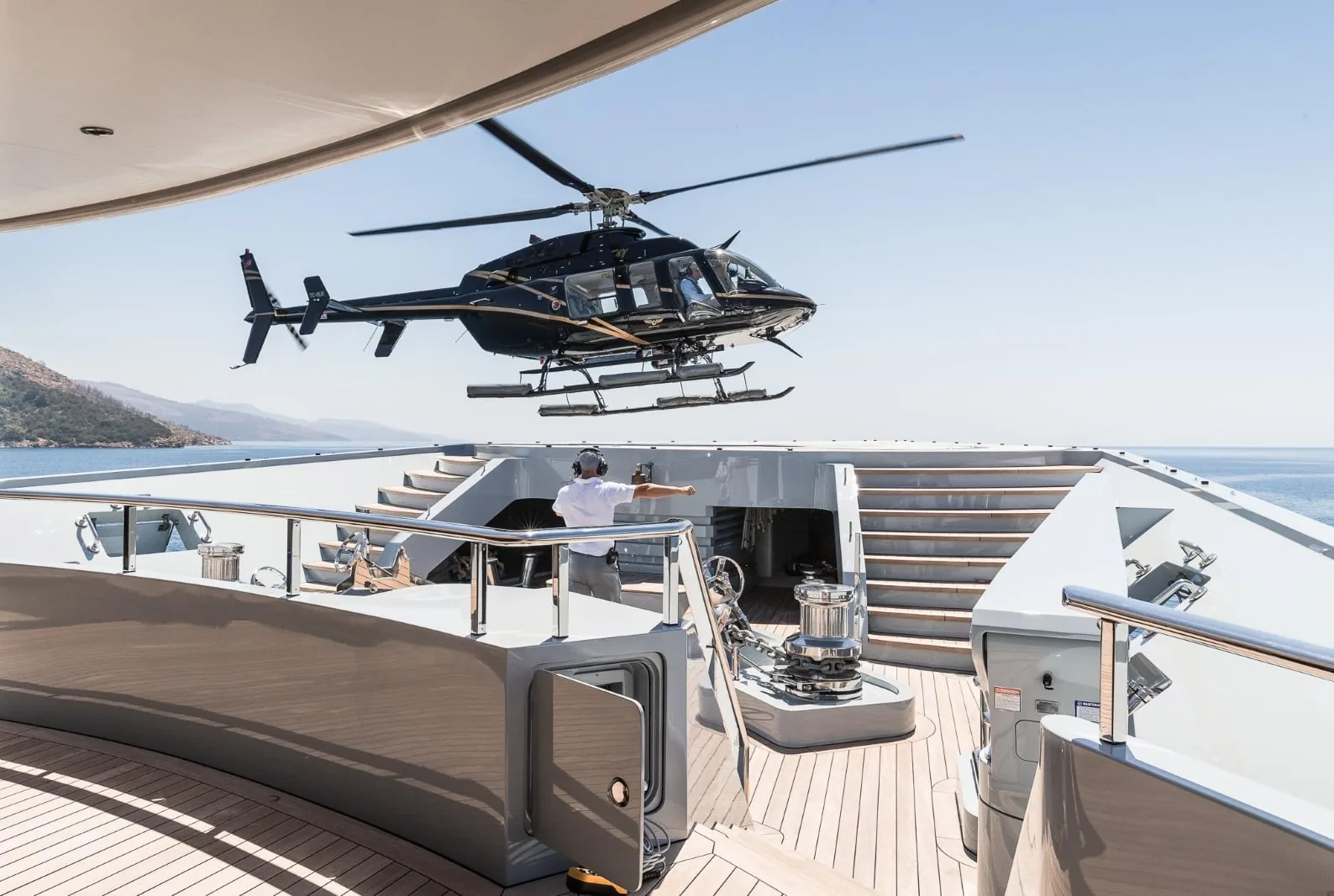 VICTORIOUS - photo 30 yacht charter Cannes