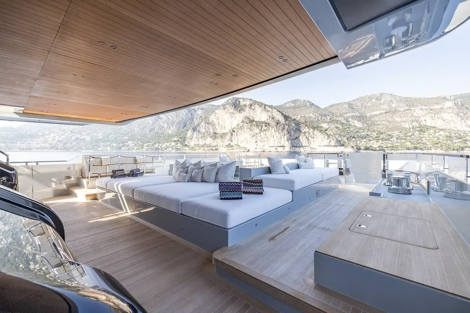 VIRTUOSITY - photo 4 yacht charter Cannes