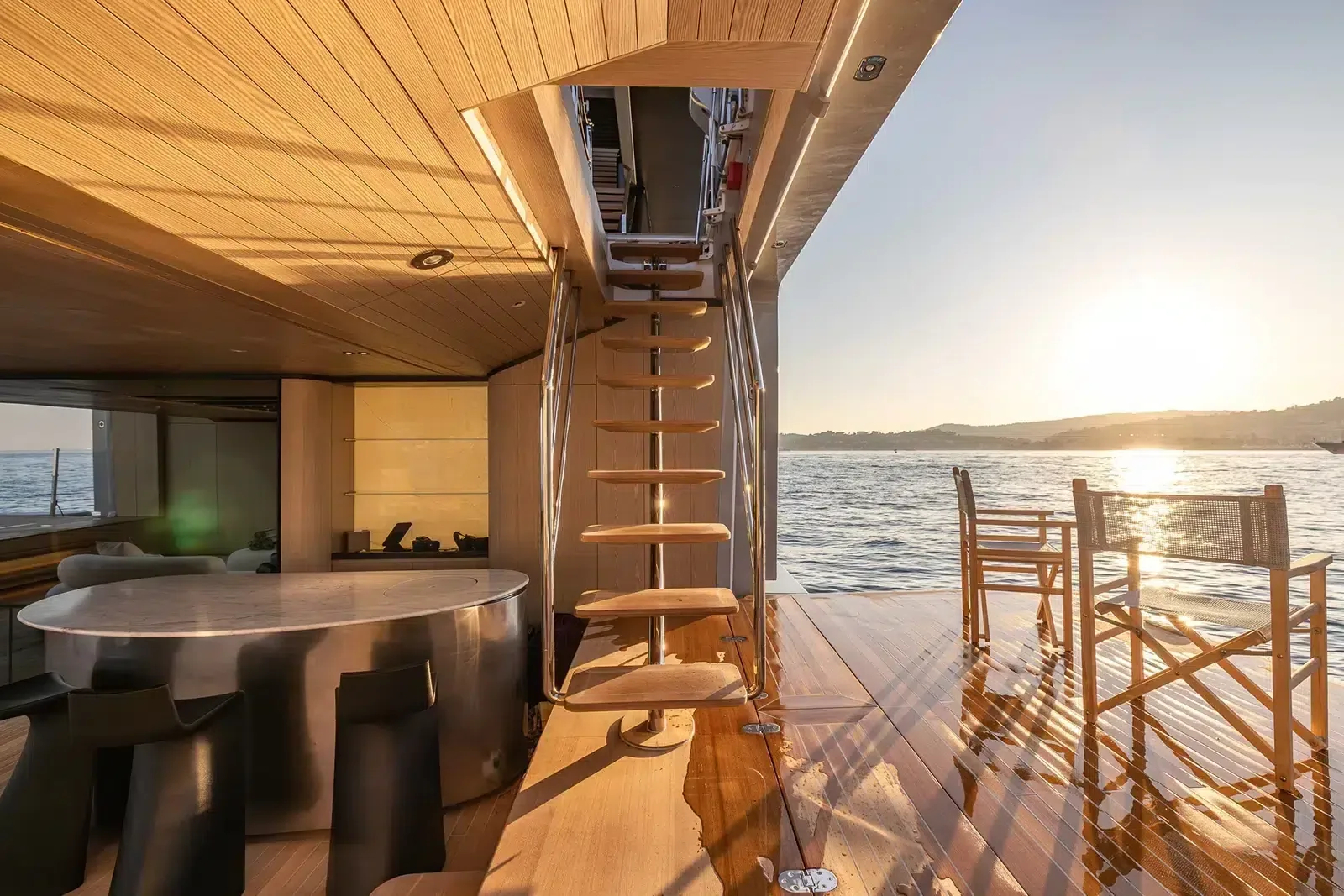 VIRTUOSITY - photo 16 yacht charter Cannes