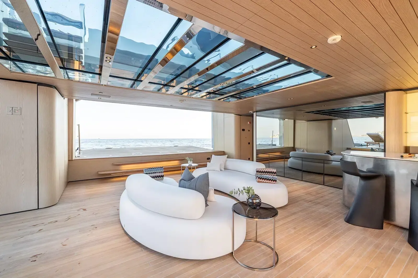 VIRTUOSITY - photo 18 yacht charter Cannes