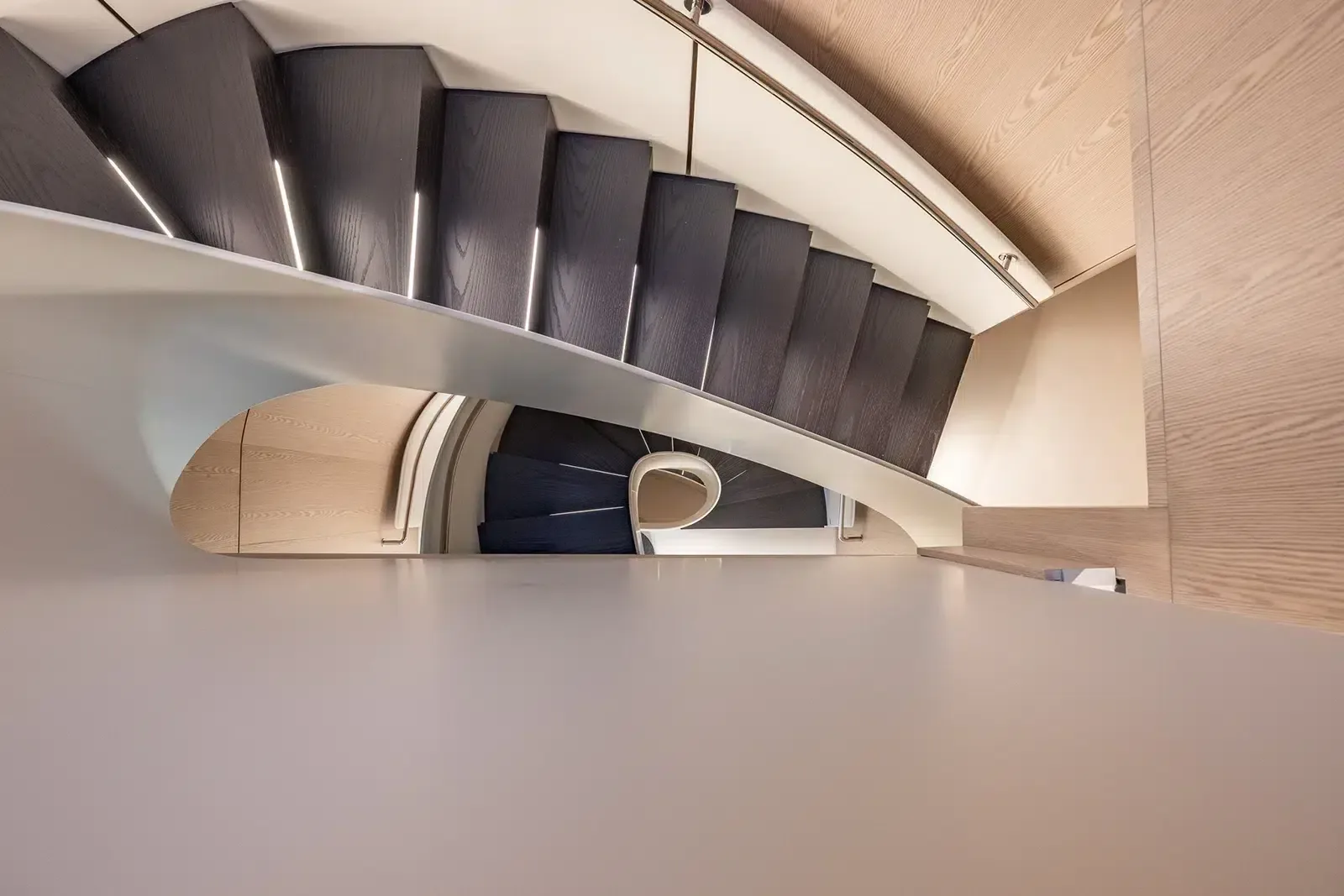 VIRTUOSITY - photo 29 yacht charter Cannes
