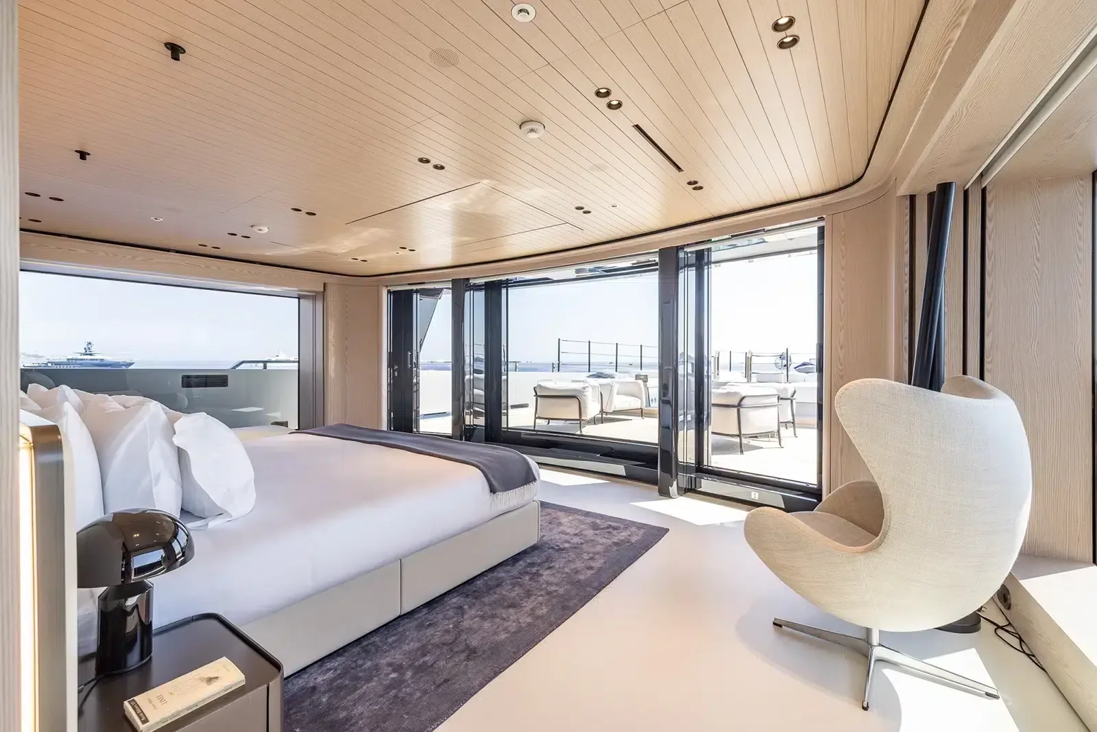 VIRTUOSITY - photo 31 yacht charter Cannes