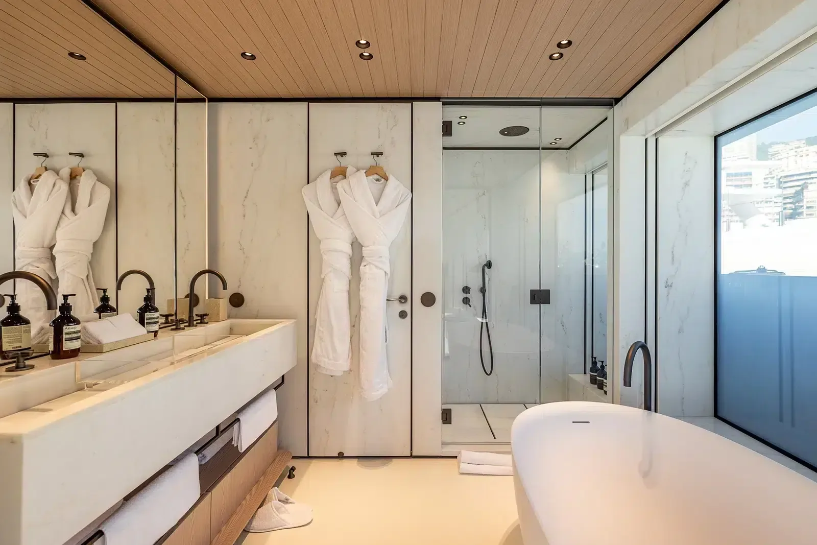VIRTUOSITY - photo 33 yacht charter Cannes