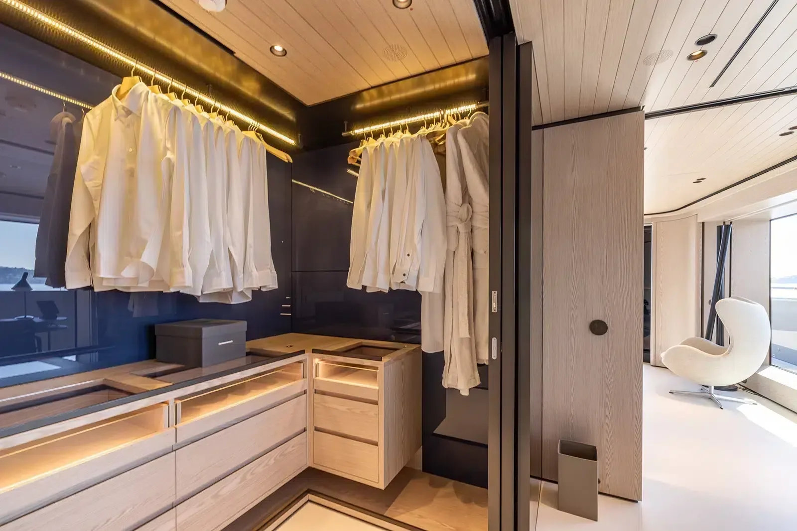 VIRTUOSITY - photo 34 yacht charter Cannes