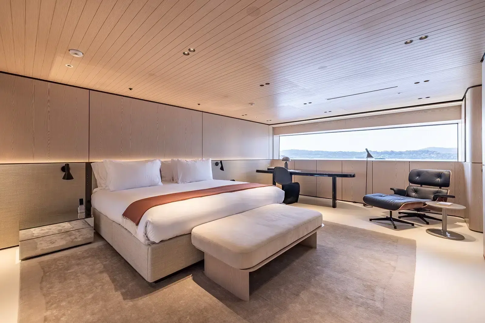 VIRTUOSITY - photo 36 yacht charter Cannes