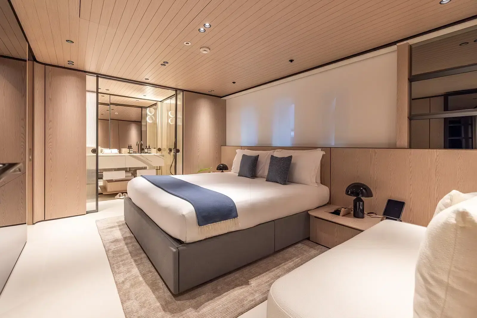 VIRTUOSITY - photo 40 yacht charter Cannes